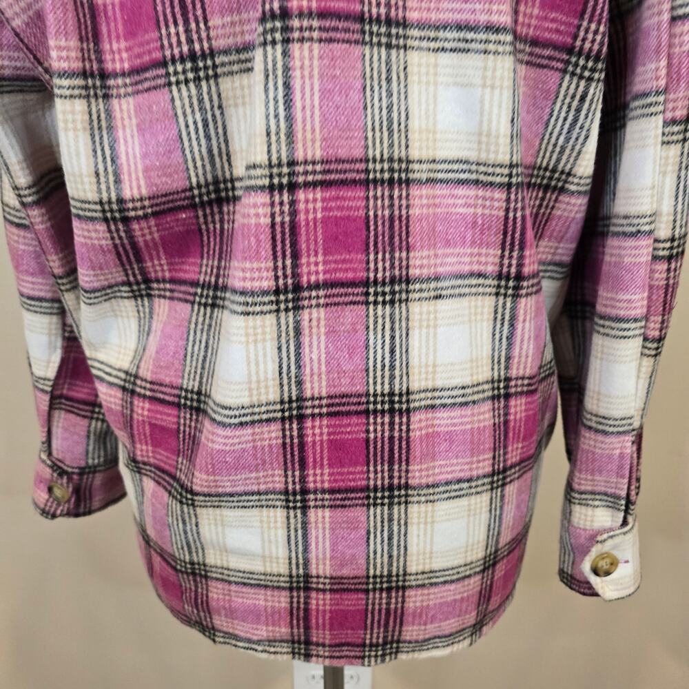 Women's New Fashion Pink Plaid Flannel Oversized Shacket | Size Small - Picture 7 of 9